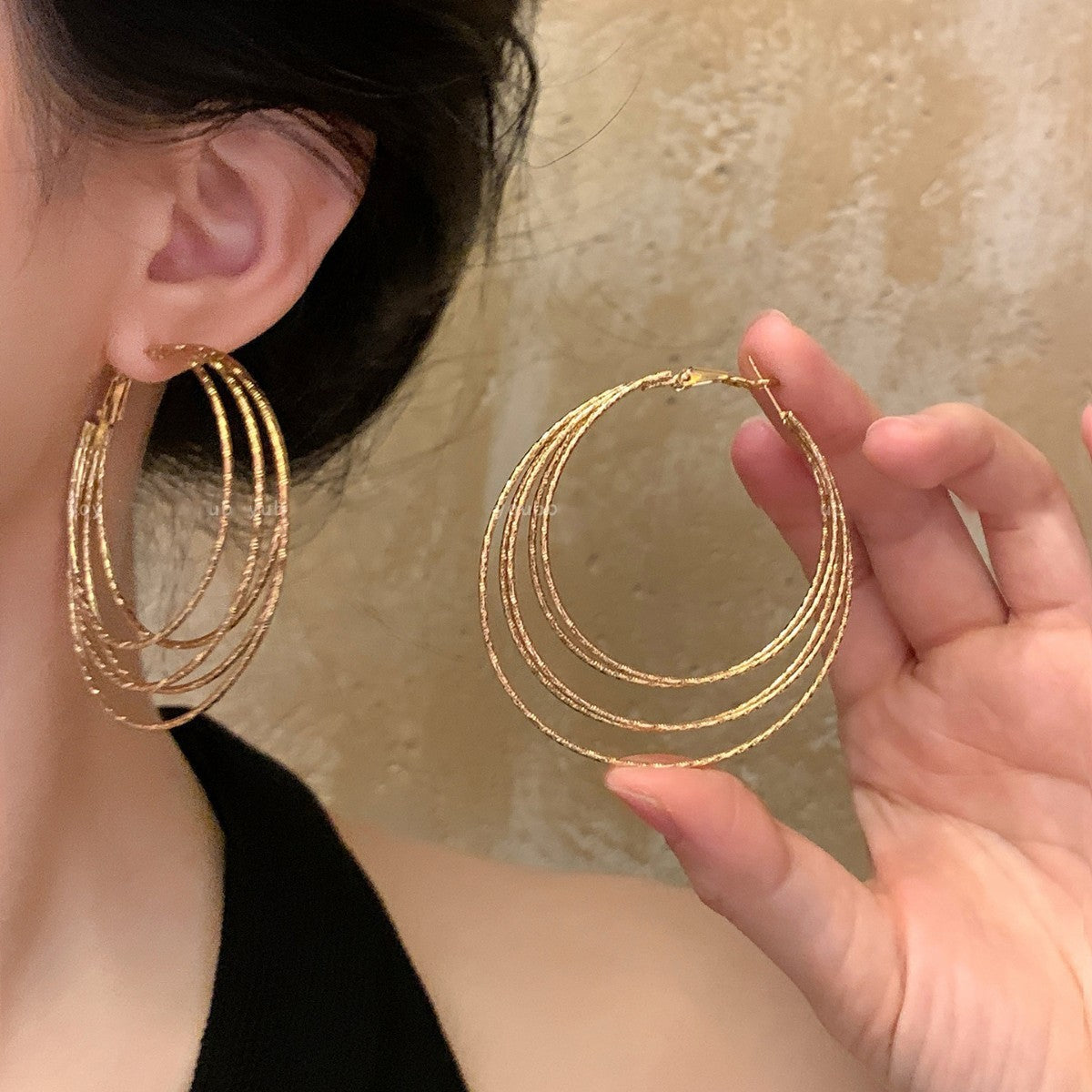 Orecchini a perno geometrici minimalisti in metallo con finitura placcata da donna