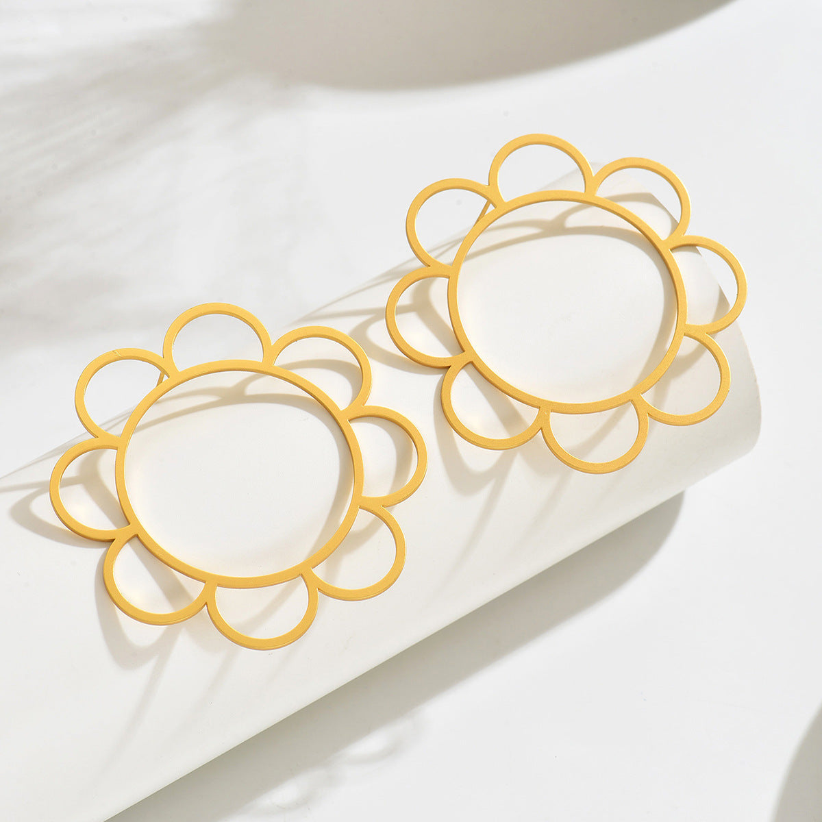 Punk Style Geometric Sunflower Hollow-Out Earrings for Women Made of Zinc Alloy with Plated Finish