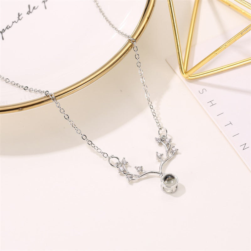 Collana Corno di Cervo Catena Sottile Ramata Ciondolo Minimalista Regalo Festivo di Natale