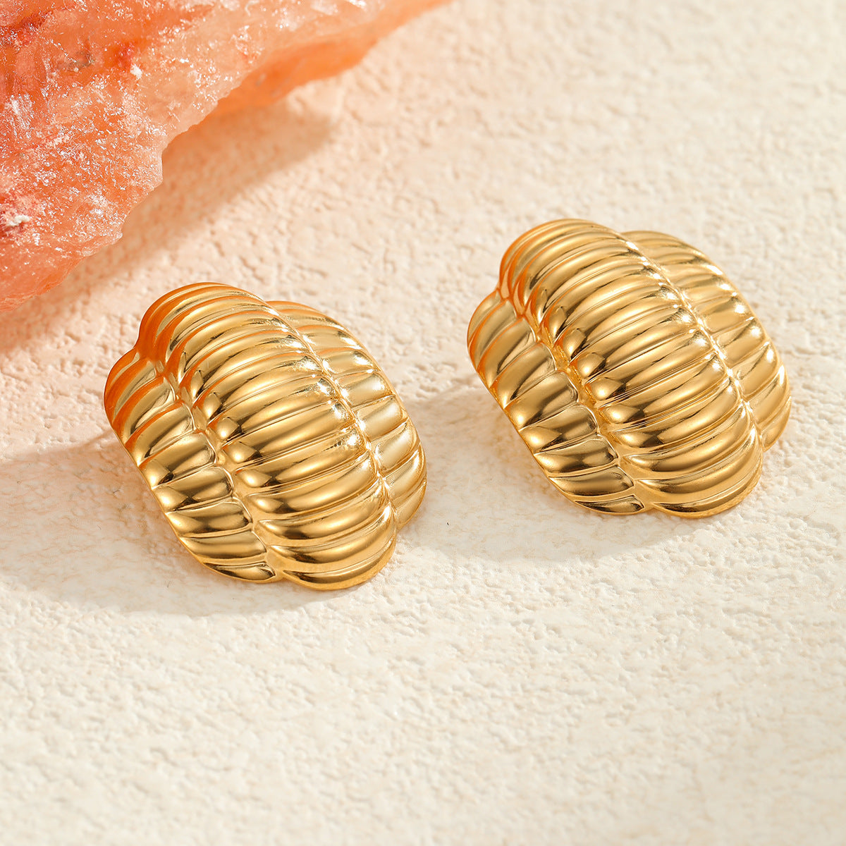 Pendientes de botón geométricos minimalistas de acero inoxidable con acabado chapado para mujer