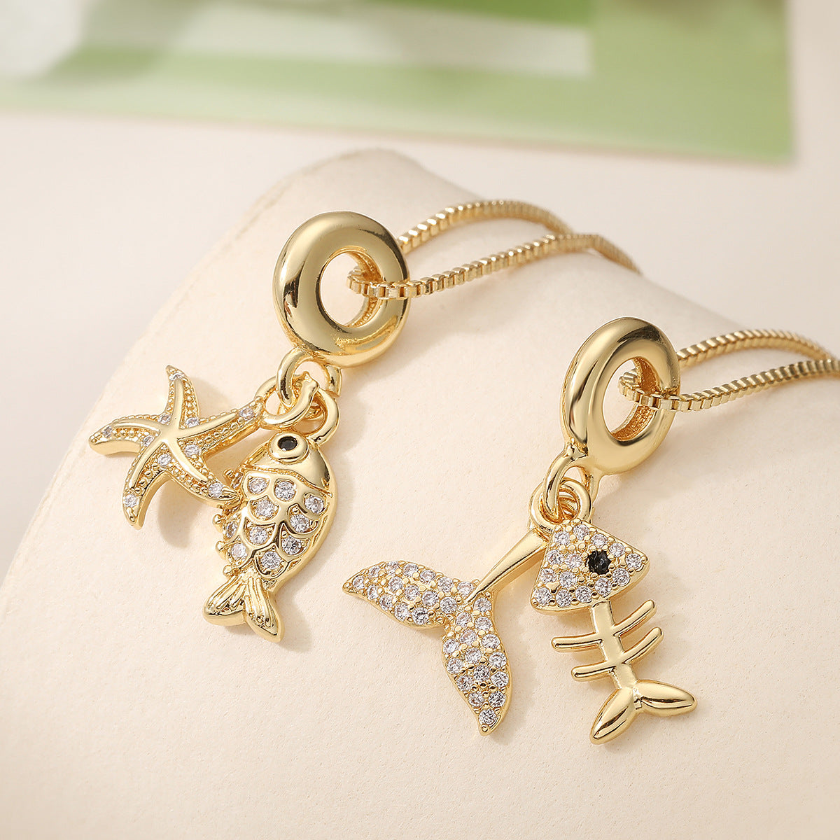 Minimalist 18K Gold Plated Brass Geometric Starfish Cubic Zirconia Pendant Necklace for Women