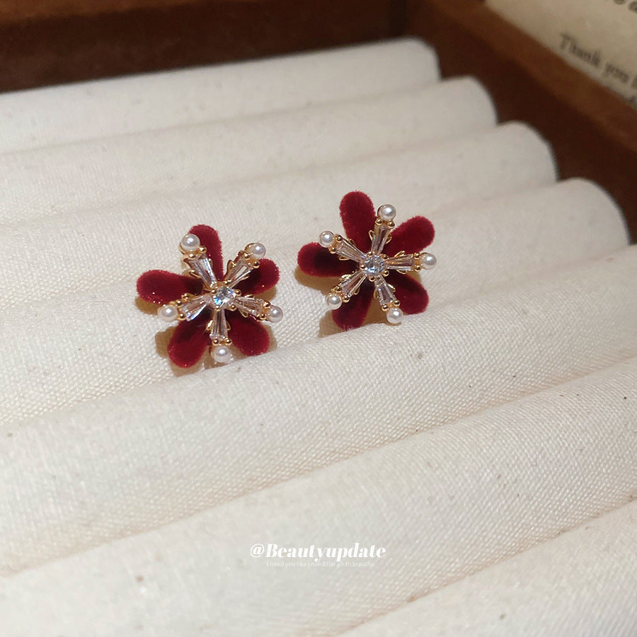 Elegantes Pendientes de Perlas Florales con Incrustaciones de Circonita en Acero Inoxidable para Mujer