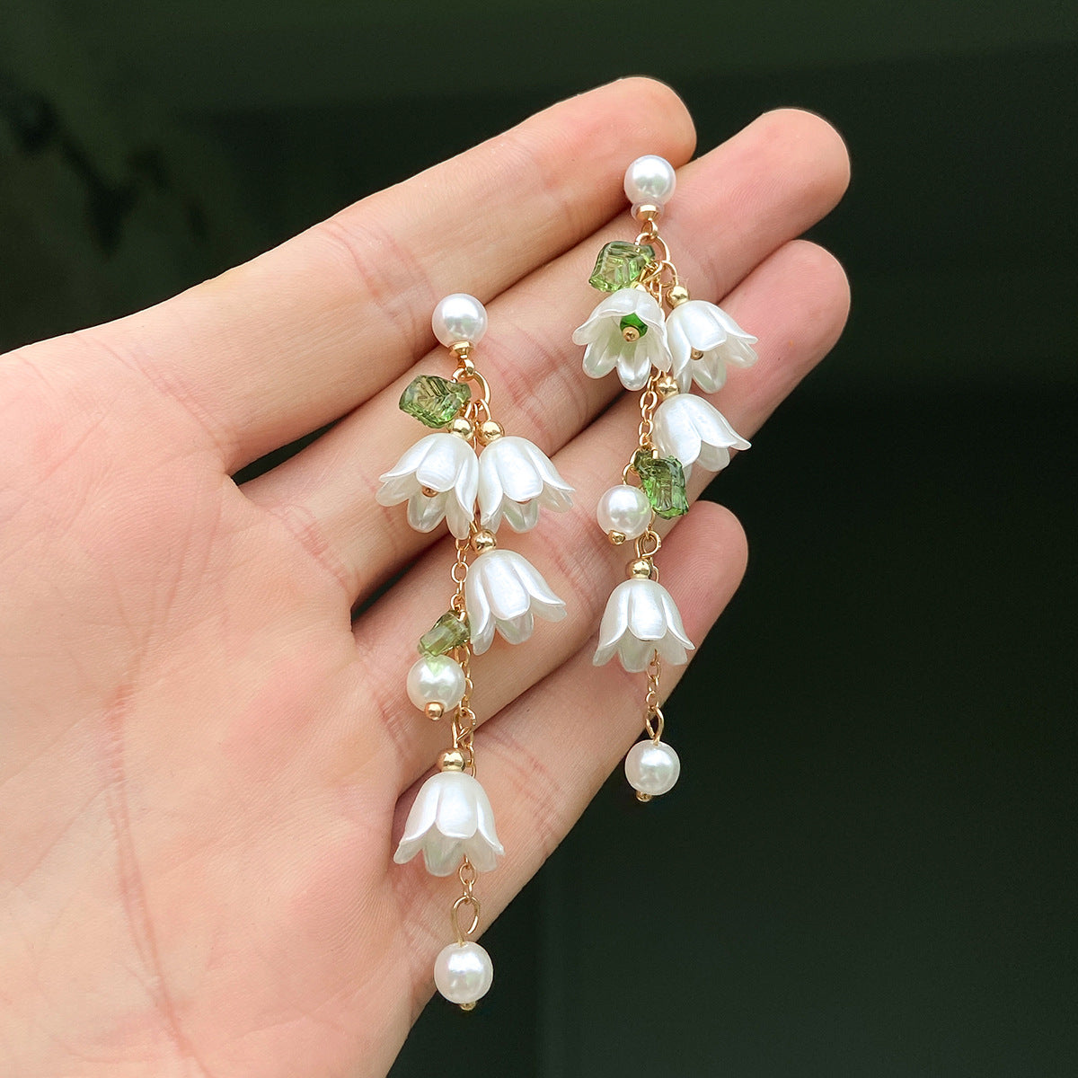 Sweet Elegant Floral Lily of the Valley Alloy Plated Box Chain Necklace with Imitation Pearl Pendant and Tassel Earrings Set for Women