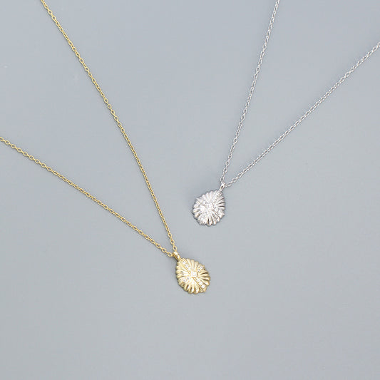 Collar Minimalista Chapado en Plata Esterlina S925 con Diseño de Lágrima e Incrustaciones de Pedrería para Mujer