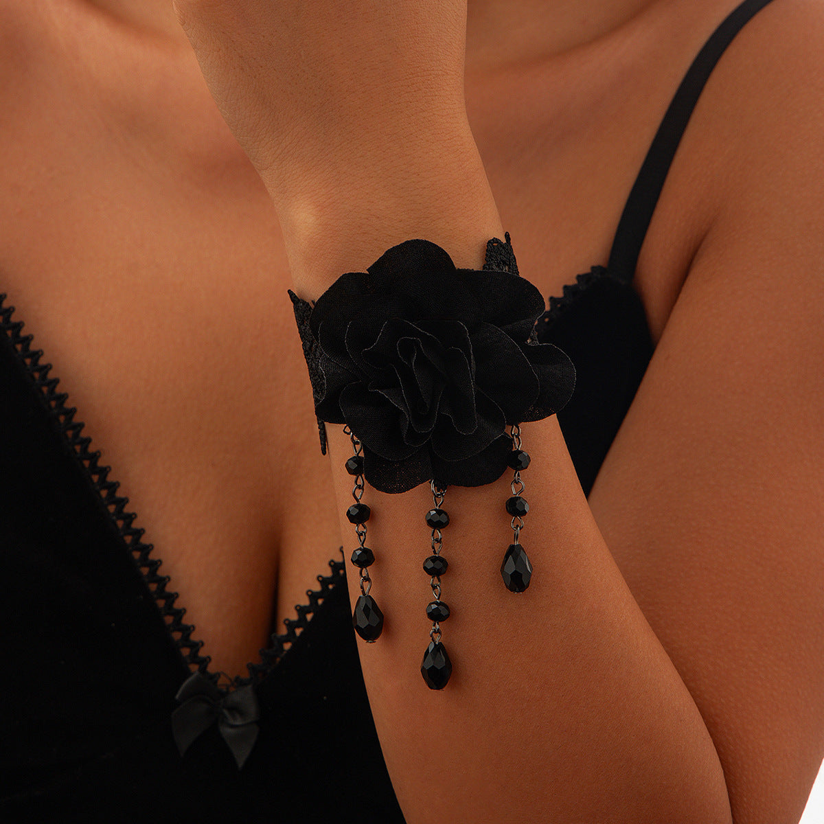 Gothic Geometric Black Lace Tassel Pendant Choker Necklace with Rhinestone Inlay for Women