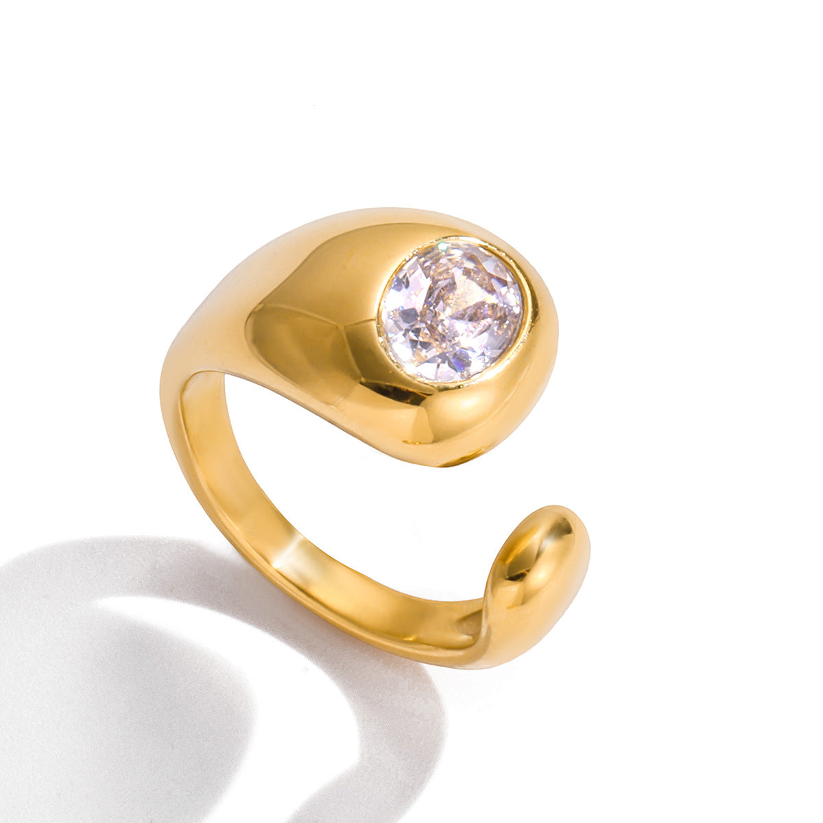 Anillo geométrico de moda chapado en oro de 18 quilates de acero inoxidable con diamantes de imitación para mujer