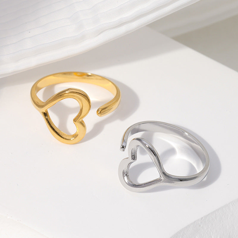 Anello regolabile dolce e minimalista a forma di cuore in acciaio inossidabile con finitura placcata per donna
