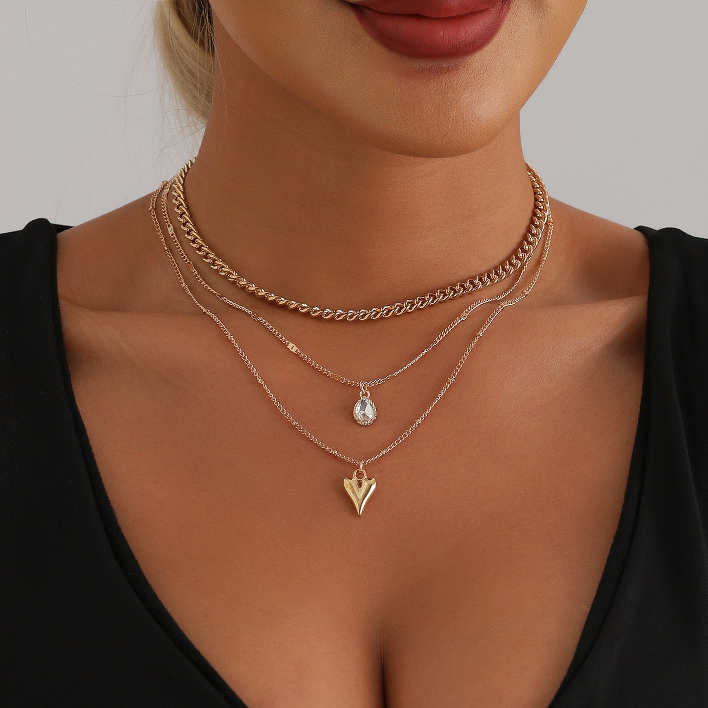 Vintage Heart-Shaped Alloy Pendant Necklace with Rhinestone Accents for Women, Multi-Layer Clavicle Chain
