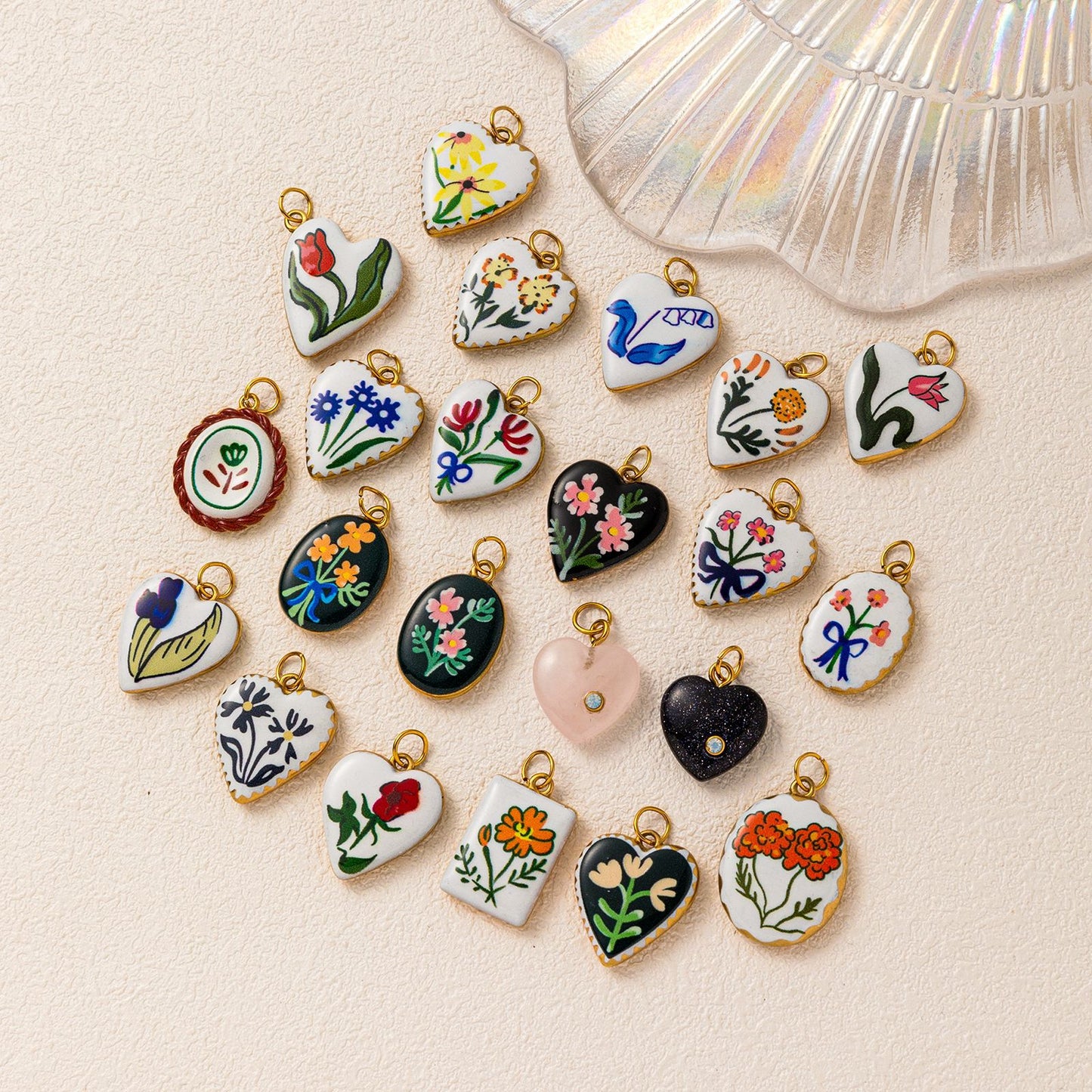 Vintage Heart Floral Stainless Steel PVD Gold Plated Pendant Charm Bar for Women