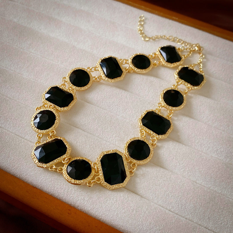 Vintage Geometric Pendant Necklace for Women Alloy Chain with Plated Finish Minimalist Retro Aesthetic
