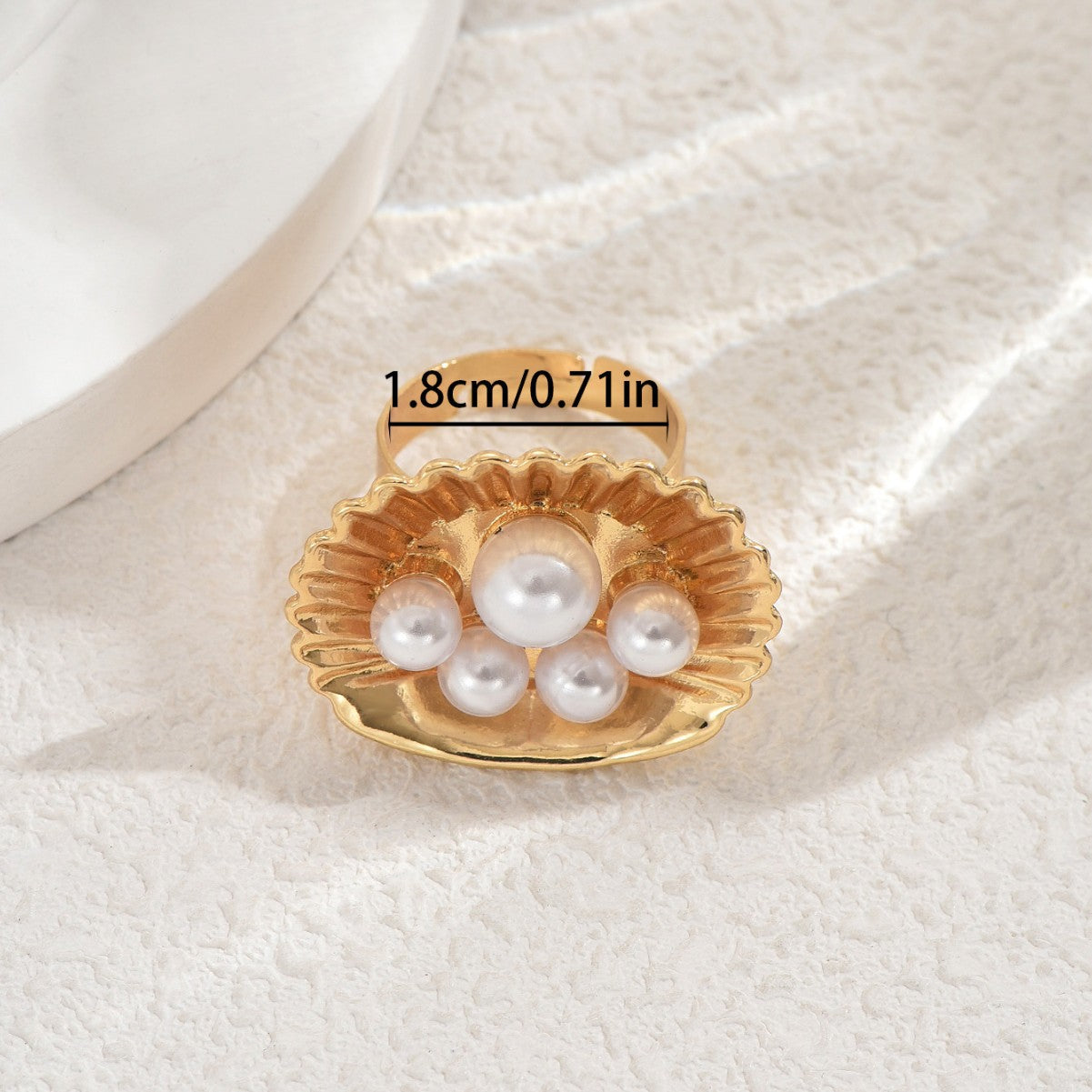 Anello Aperto Geometrico da Donna con Intarsio di Perle e Design a Pieghe Testurizzato in Lega di Zinco