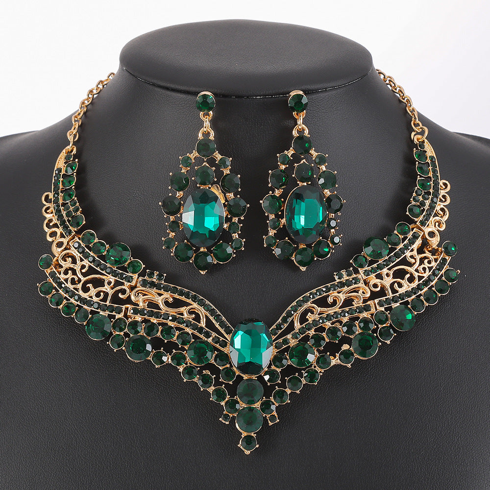 Elegant Floral Pattern Alloy Pendant Necklace Set with Rhinestone Inlay and Plated Finish for Women, O-Chain V-Neckline Design