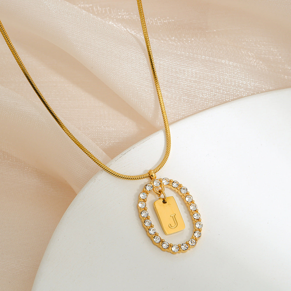 Collana da donna con ciondolo a lettera in acciaio inossidabile, minimalista, con strass, su catena snake