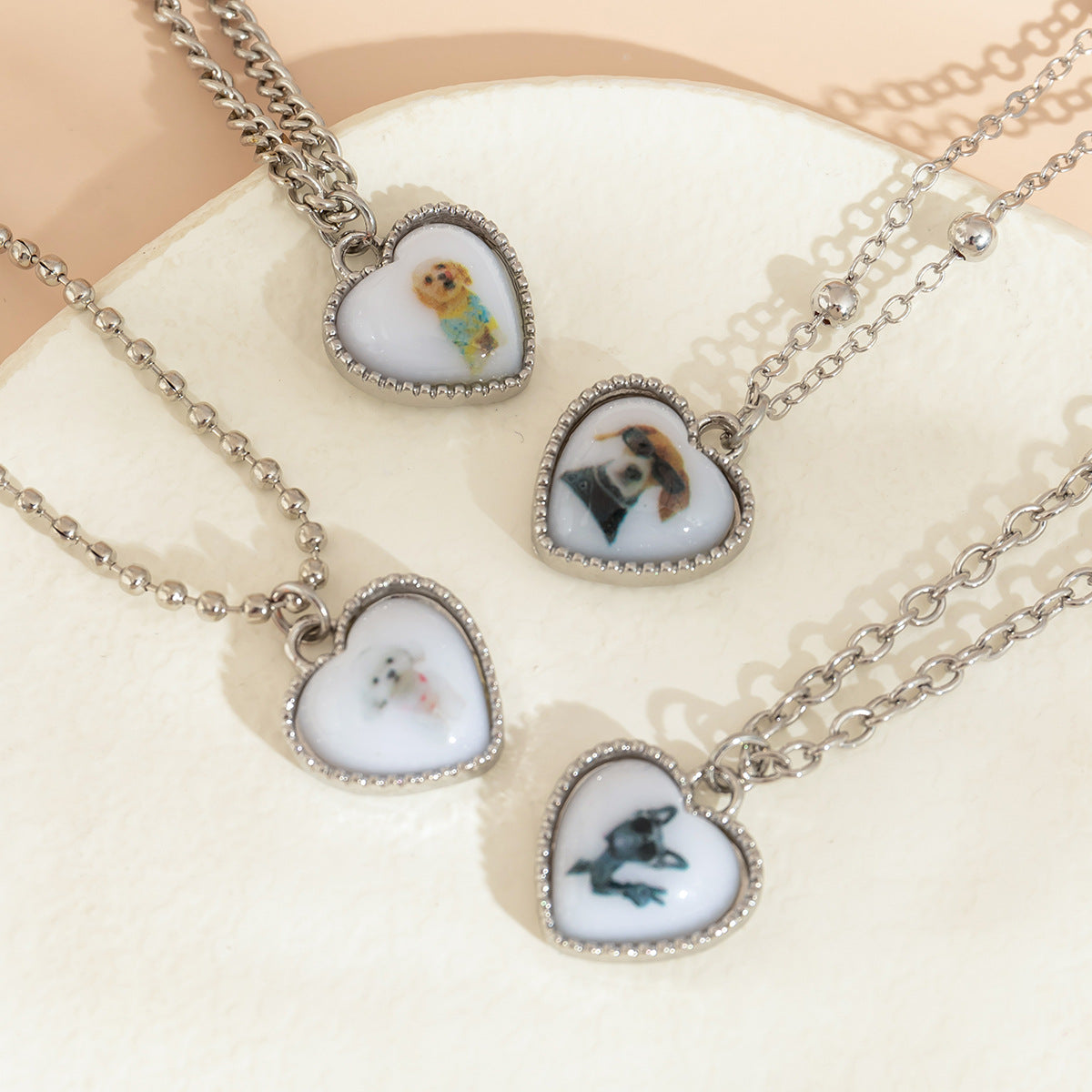 Set collana con ciondolo a cuore in lega stile vintage con ciondolo a forma di cane e finitura placcata per donna