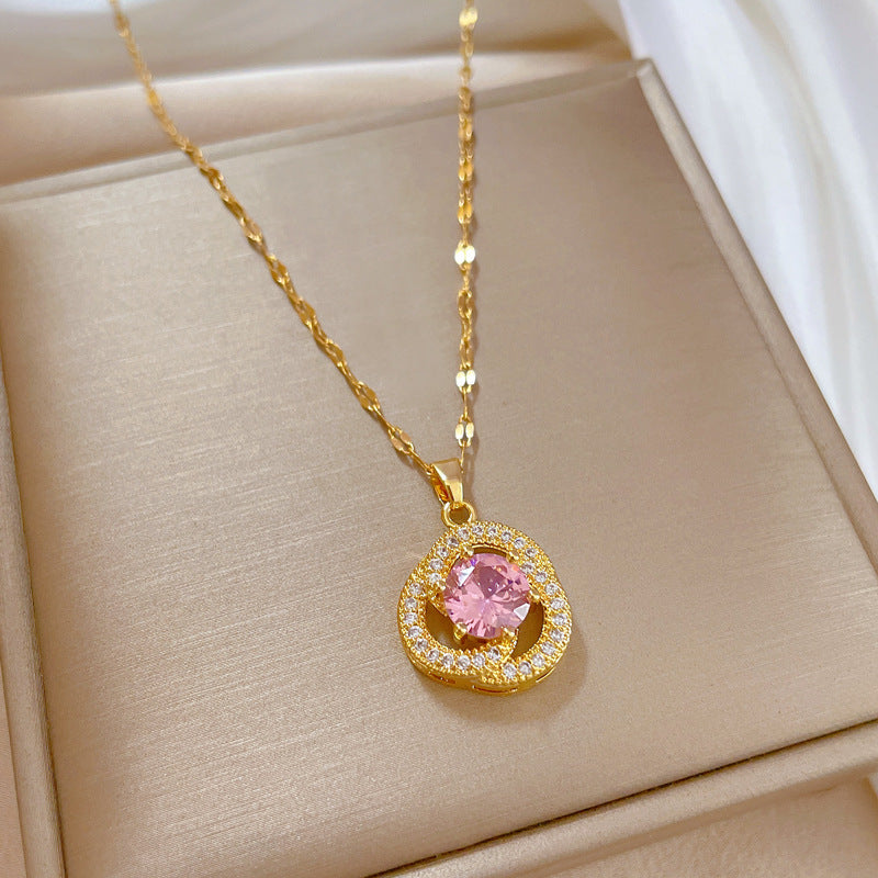 Collana con pendente a tre anelli floreale minimalista da donna in acciaio al titanio con finitura placcata e motivo lunare