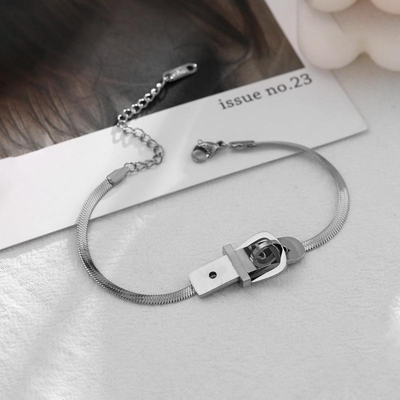 Minimalist Geometric Stainless Steel Pendant Necklace with Titanium Steel Accents on Snake Chain for Women