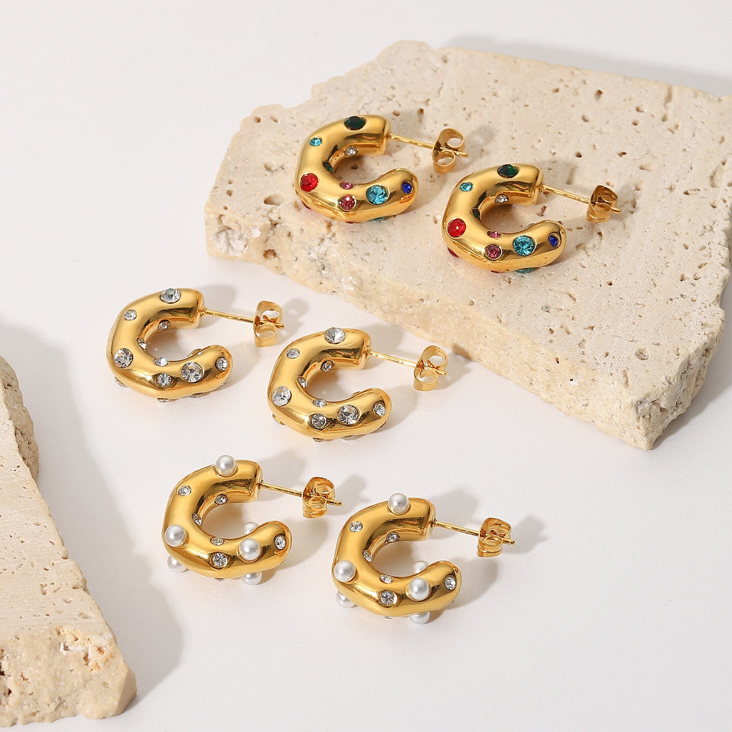 INS Style Geometric Hammered Texture C-Shaped Hoop Earrings with Zircon and Pearl Inlay in 18K Gold Plated Stainless Steel for Women