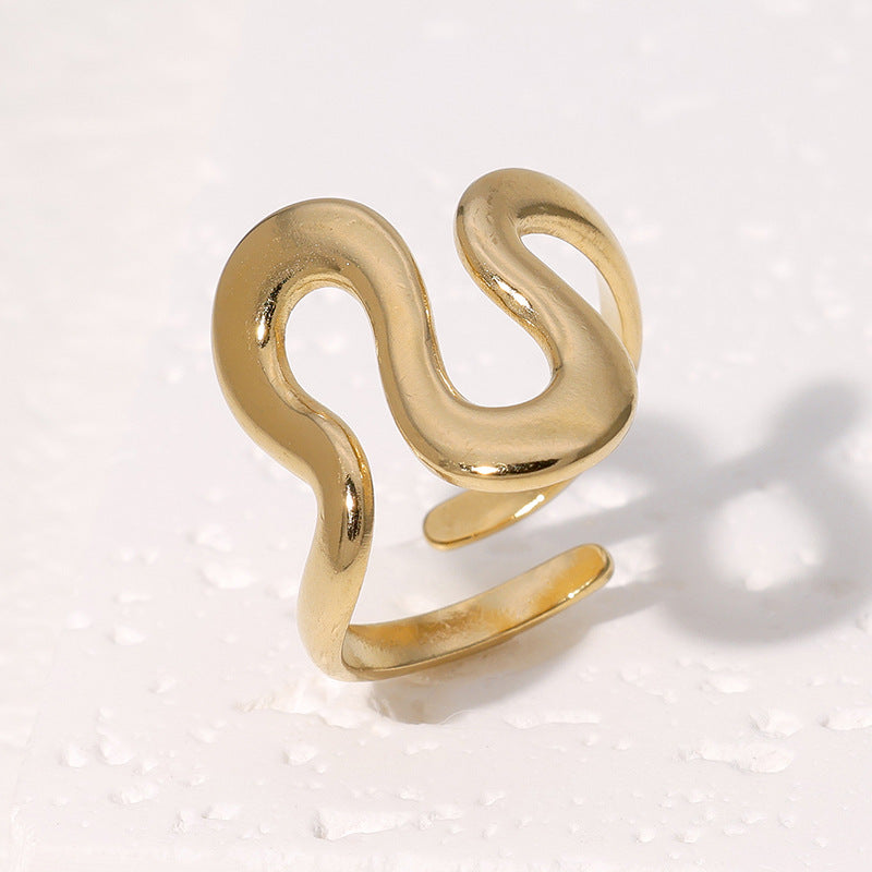 Anillo de titanio y acero geométrico minimalista de extremo abierto para mujer con acabado galvanizado y detalle lineal