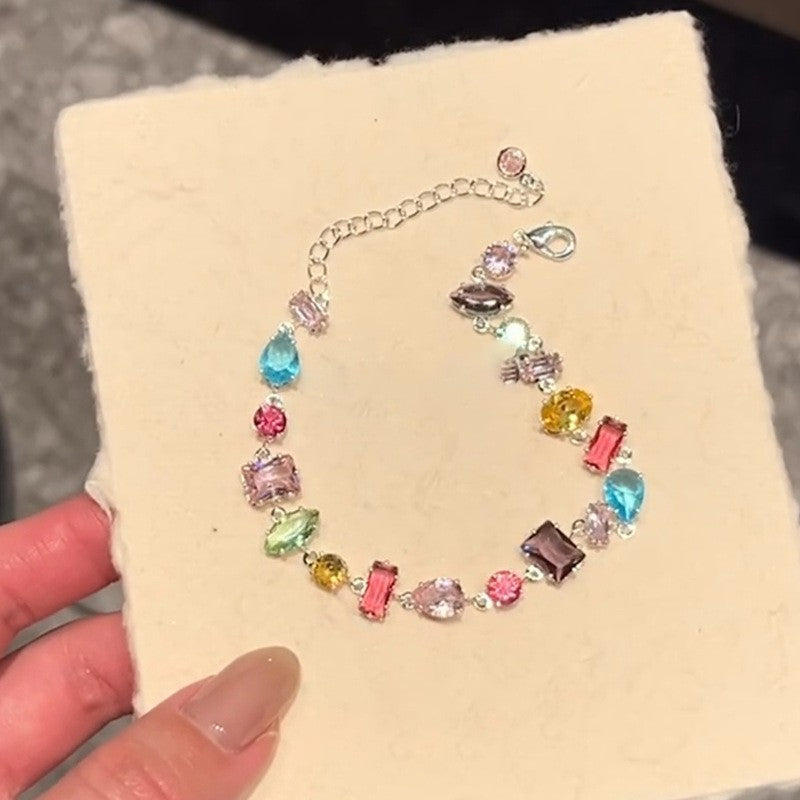 Elegant Heart-Shaped Gold-Plated Zirconia Bracelet for Women with Delicate Luxury Aesthetic