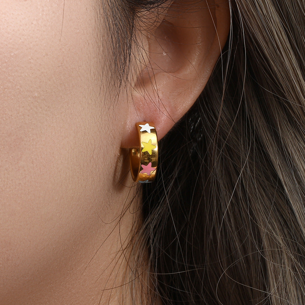Orecchini Minimalisti a Faccina Sorridente in Acciaio Inox con Placcatura in Oro 18K e Cuore Smaltato