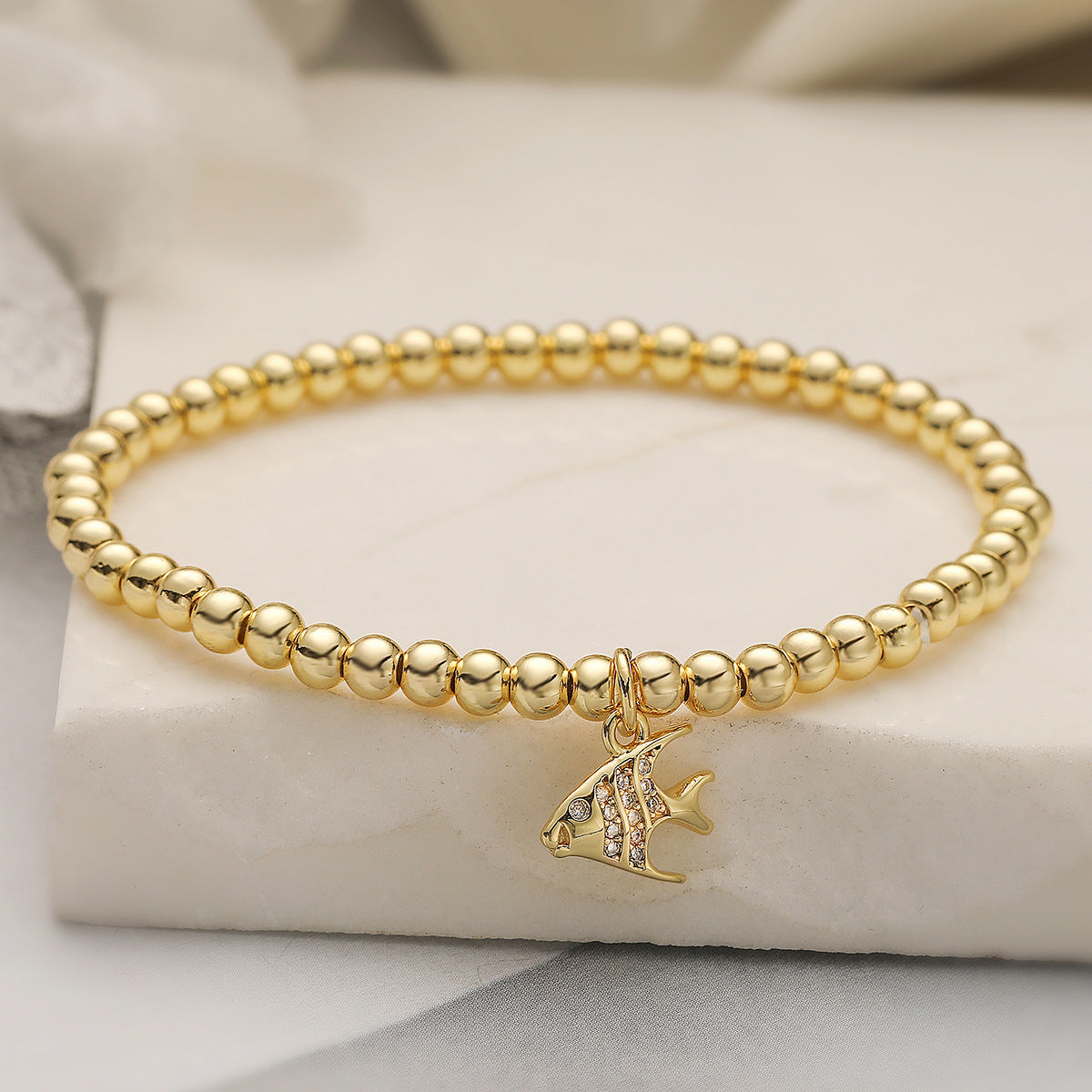 Minimalist 18K Gold Plated Geometric Conch Sun Brass Bracelet with Micro-inlaid Cubic Zirconia Irregular Design for Women