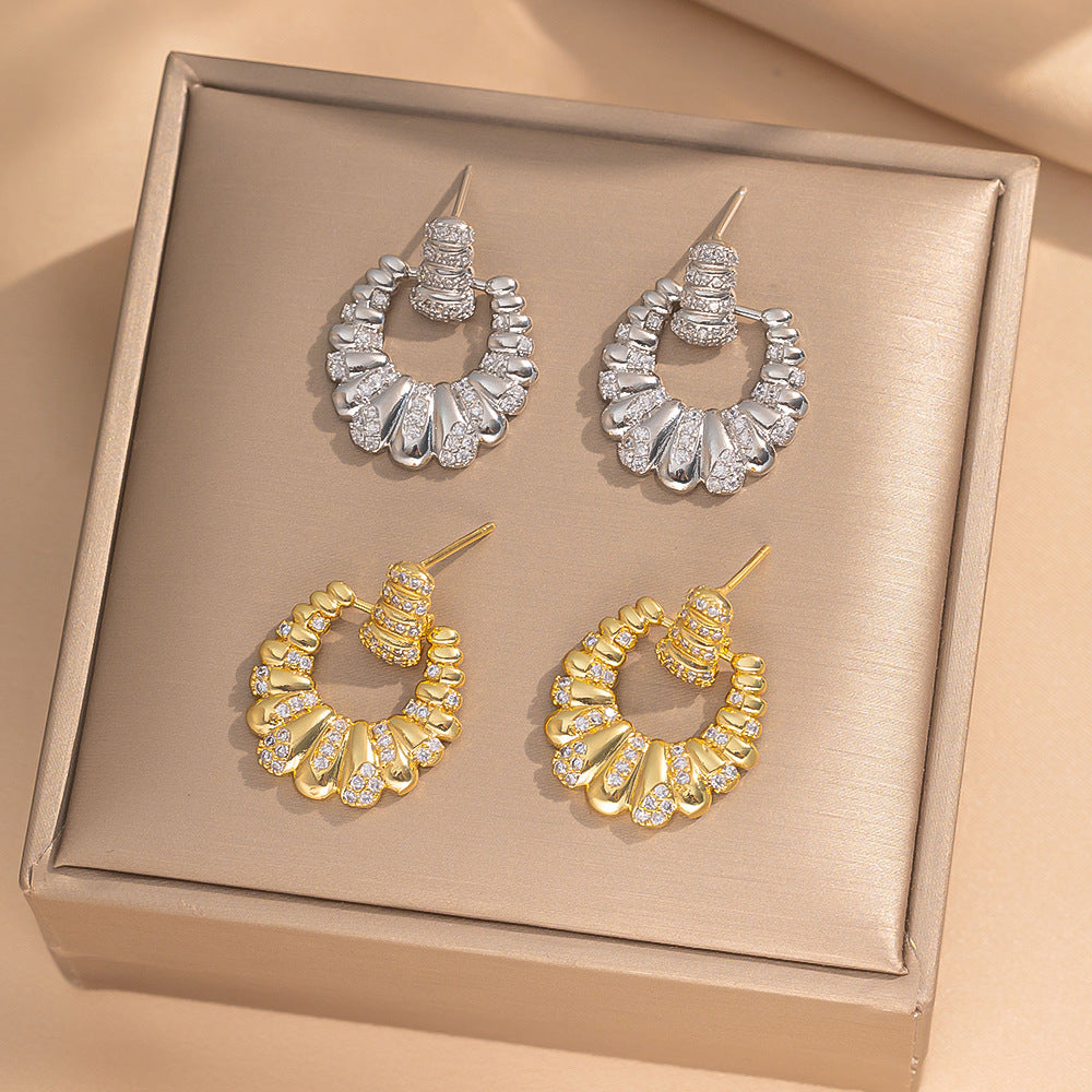 Pendientes de Corazón Minimalistas Modernos de Acero de Titanio con Baño de Oro Real para Mujer, Hipoalergénicos y Resistentes a la Decoloración