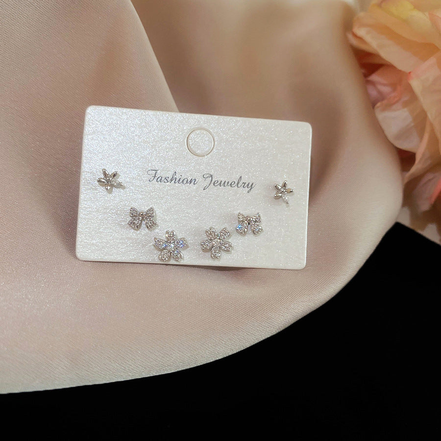 Aretes de Cobre con Baño de Oro en Forma de Corazón con Circonita y Postes de Acero Inoxidable, de Lujo, para Mujer