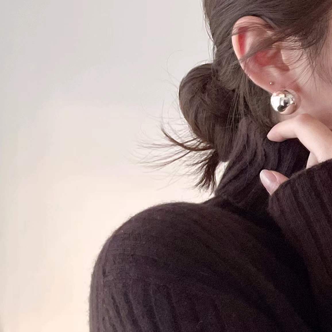 Minimalist Geometric Round Ball Shape S925 Sterling Silver Ear Cuffs for Women with Electroplated Finish