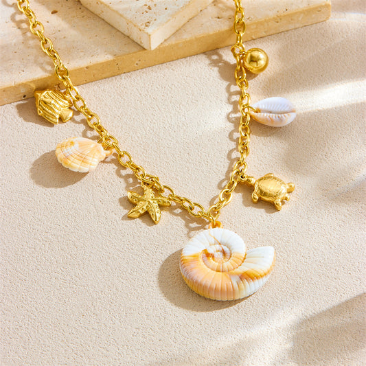 Atrevido Collar con Colgante de Concha, Estrella de Mar y Tortuga, Temática Marina, para Mujer en Acero Inoxidable con Acabado Chapado
