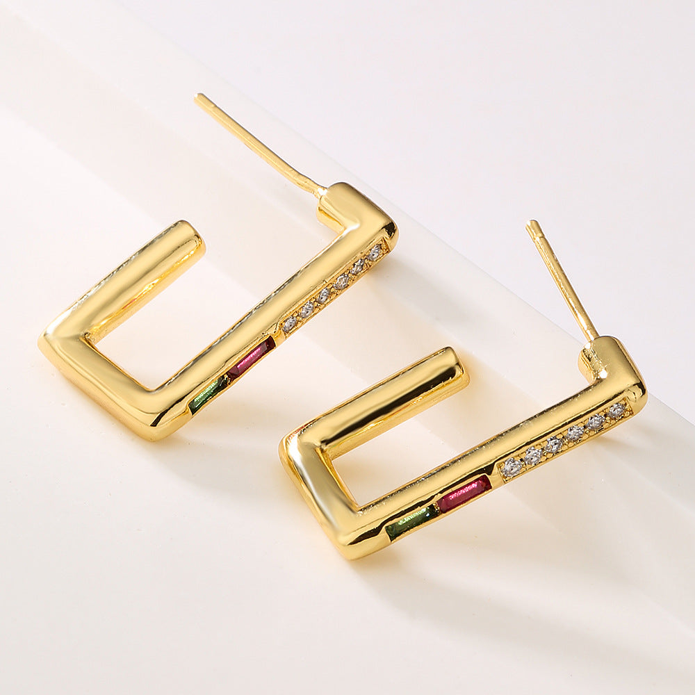 Orecchini geometrici minimalisti da donna in ottone con placcatura in oro 18 carati e intarsio di zirconi