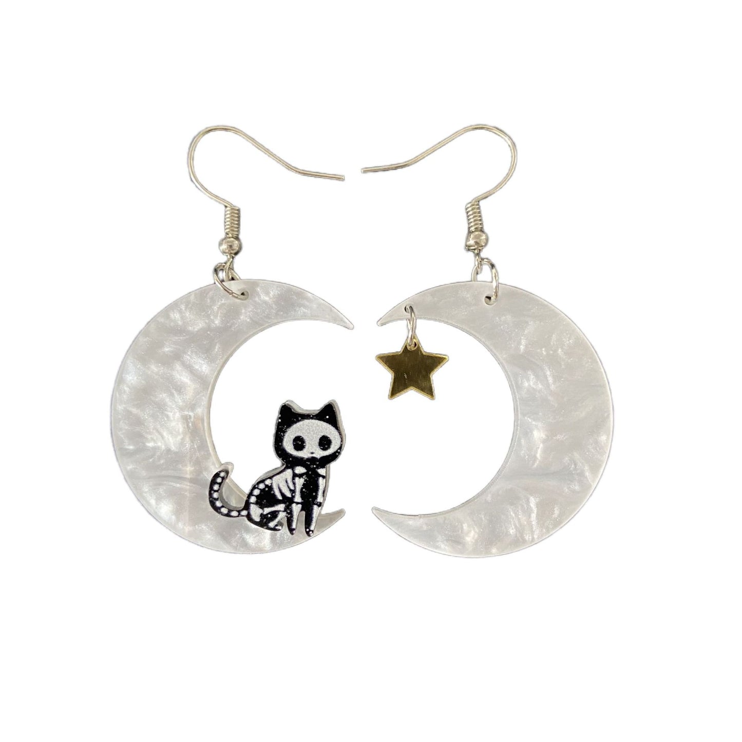 Orecchini in acrilico con gatto sulla luna di Halloween e design stampato per donna