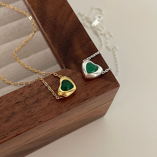 Minimalist Heart-Shaped 925 Sterling Silver Necklace with Green Rhinestone Inlay and Gold Plated Finish on Box Chain