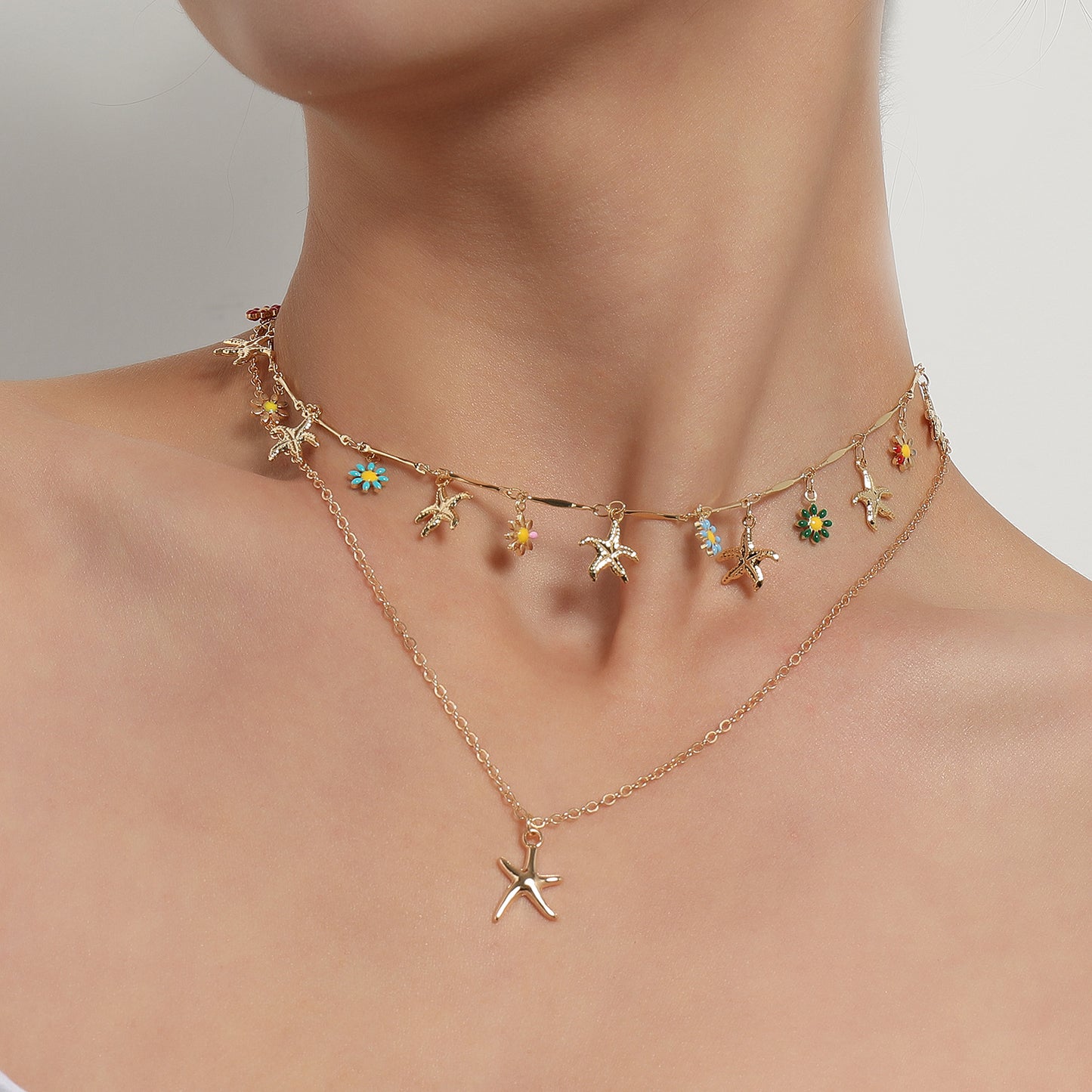 Hawaiian Style Alloy Star Pendant Necklace for Women Floral Enamel-Drop Design