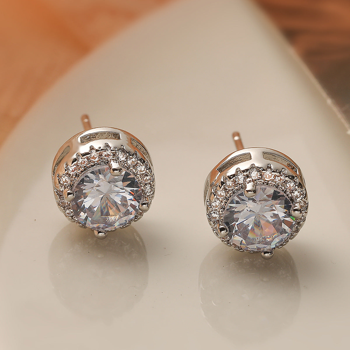 Minimalist Luxe Copper Earrings with 18K Gold Plating and Round Zirconia Accents for Women