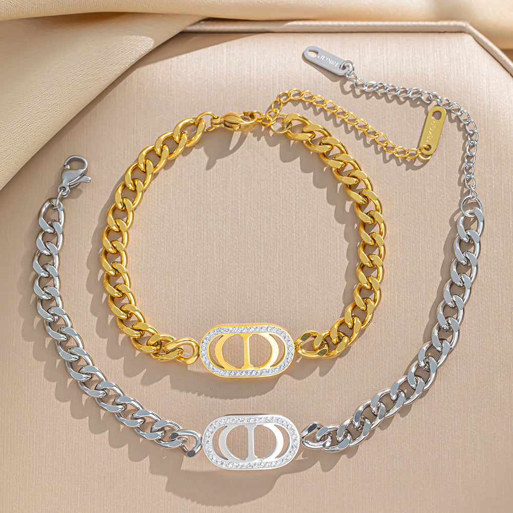 Bracciale a maglie cave a doppia D in acciaio inossidabile con lettera D minimalista da uomo e da donna con finitura elettrolitica