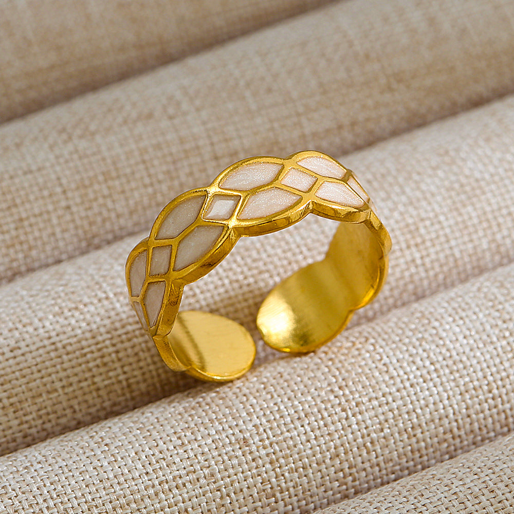 Anillo de Acero Titanio en Forma de U Geométrico Estilo Punk con Baño de Oro de 18K y Piedra Ovalada de Lava Micro-Pavé