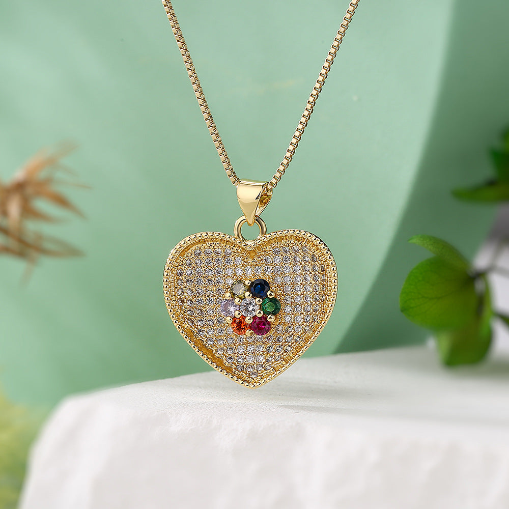 Minimalist Heart-Shaped Copper Pendant Necklace for Women with Zircon Accents, Versatile and Elegant Design