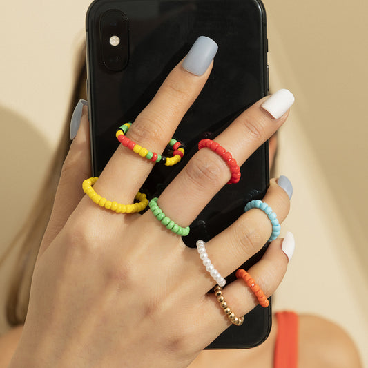 Conjunto de anillos de cuentas hechos a mano para mujer, estilo geométrico, con resina y mini cuentas de colores a juego