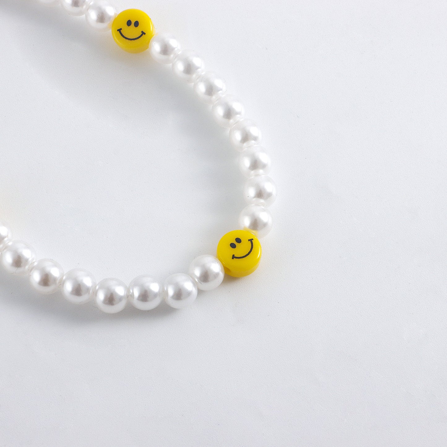 Minimalist Smile-Shaped Alloy Anklet with Woven Beach Style Design for Women