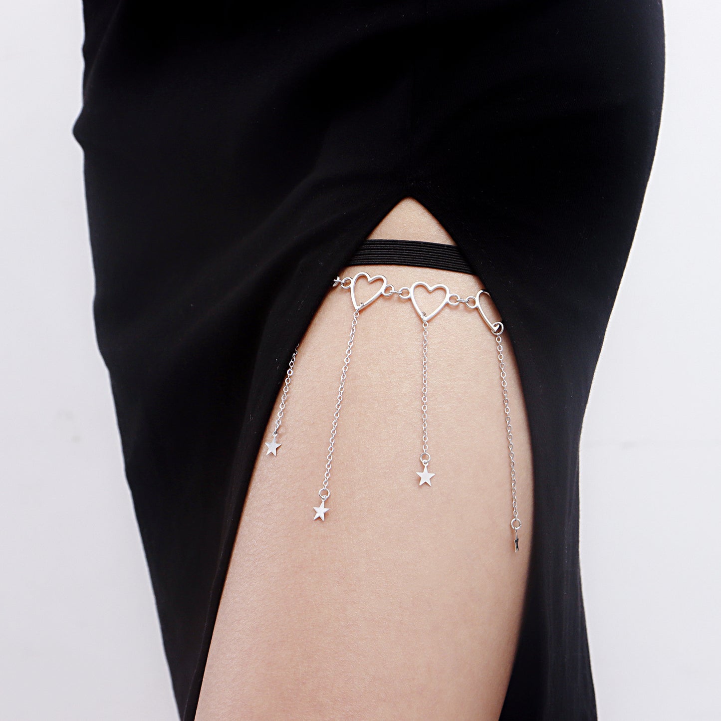 Sexy Street-Style Geometric Alloy Anklet with Heart and Star Charms, Tassel Detail, Elastic Band for Women