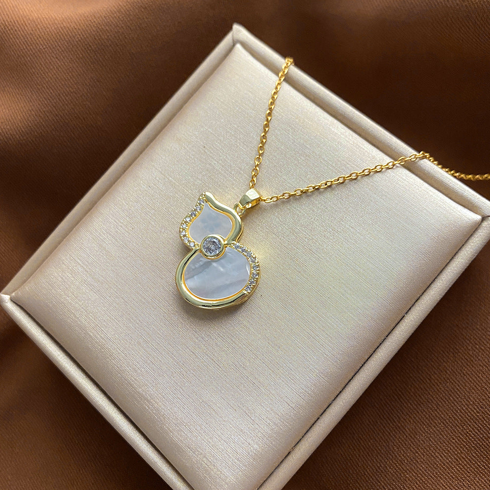 Minimalist Heart-Shaped Titanium Steel Necklace with Copper Inlaid Butterfly Pendant on O-Chain for Women and Men