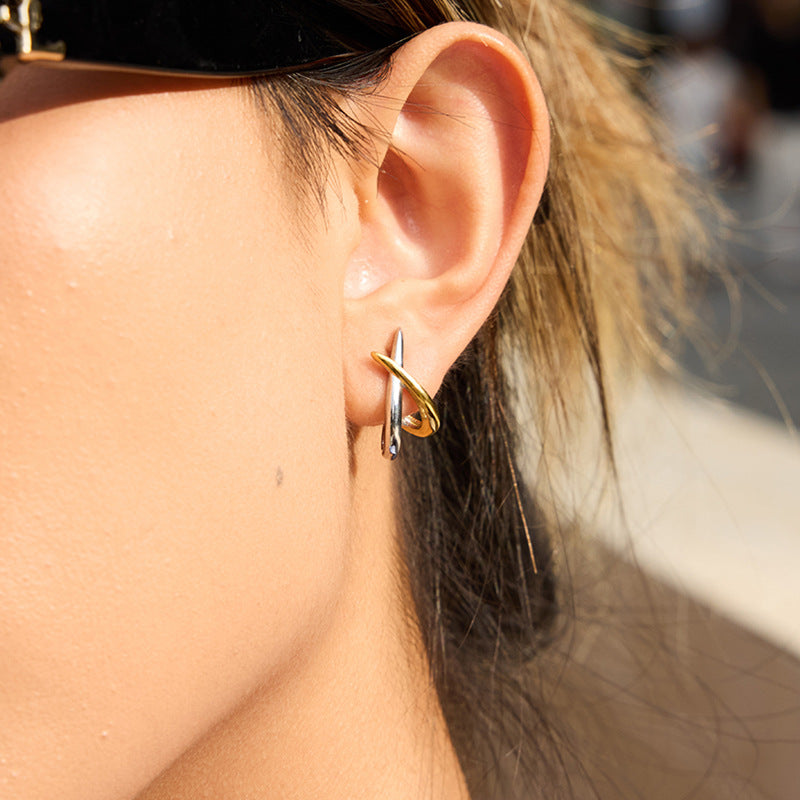 Pendientes de acero inoxidable geométricos con relieve lineal y acabado chapado para mujer