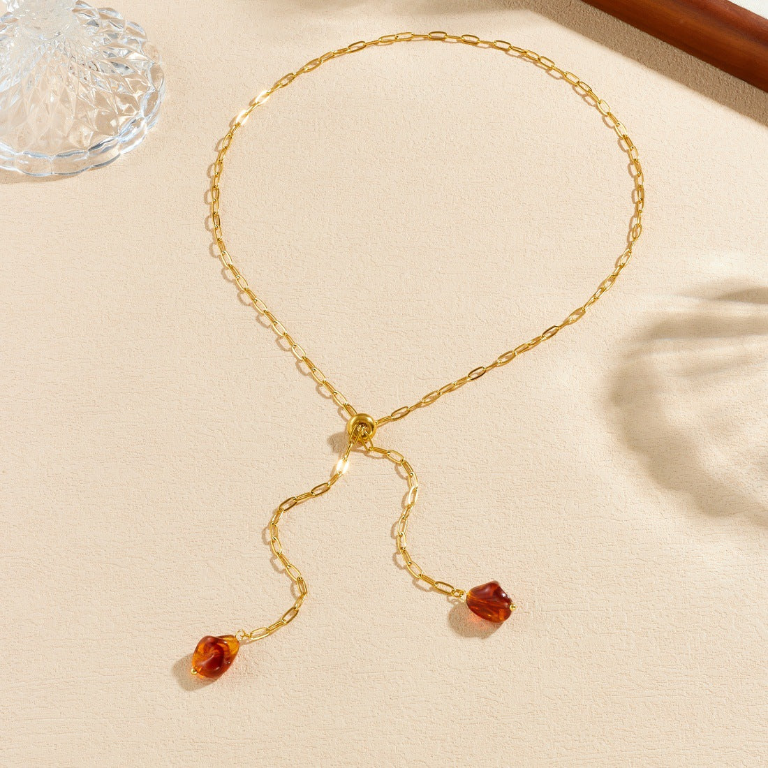 Vintage Gold Plated Stainless Steel Geometric Round Resin Pendant Necklace with Tassel for Women