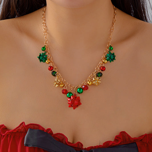 Collar con colgante de corona navideña de moda con motivos de campana de Papá Noel y copo de nieve para mujer, collar chapado en aleación de zinc para regalos navideños