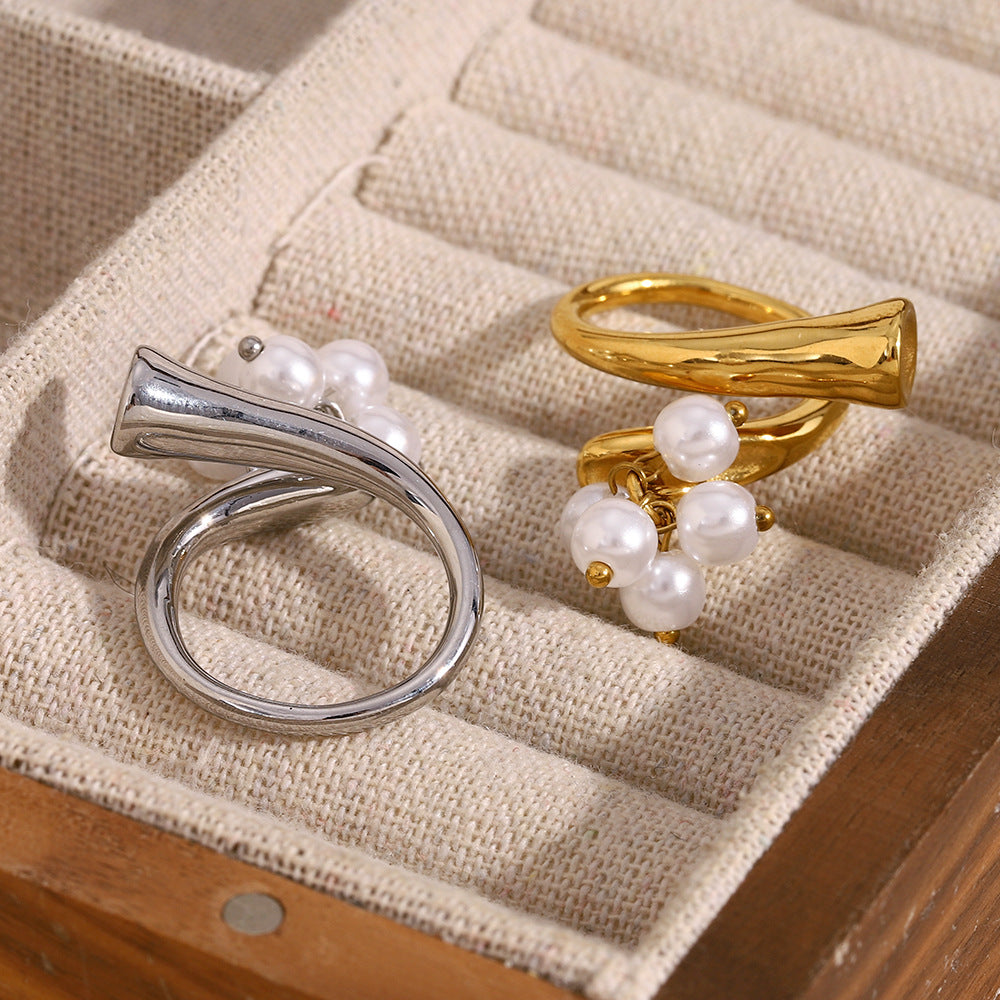 Fashion Geometric Stainless Steel Ring with 18K Gold Plating and Pearl Tassel for Women