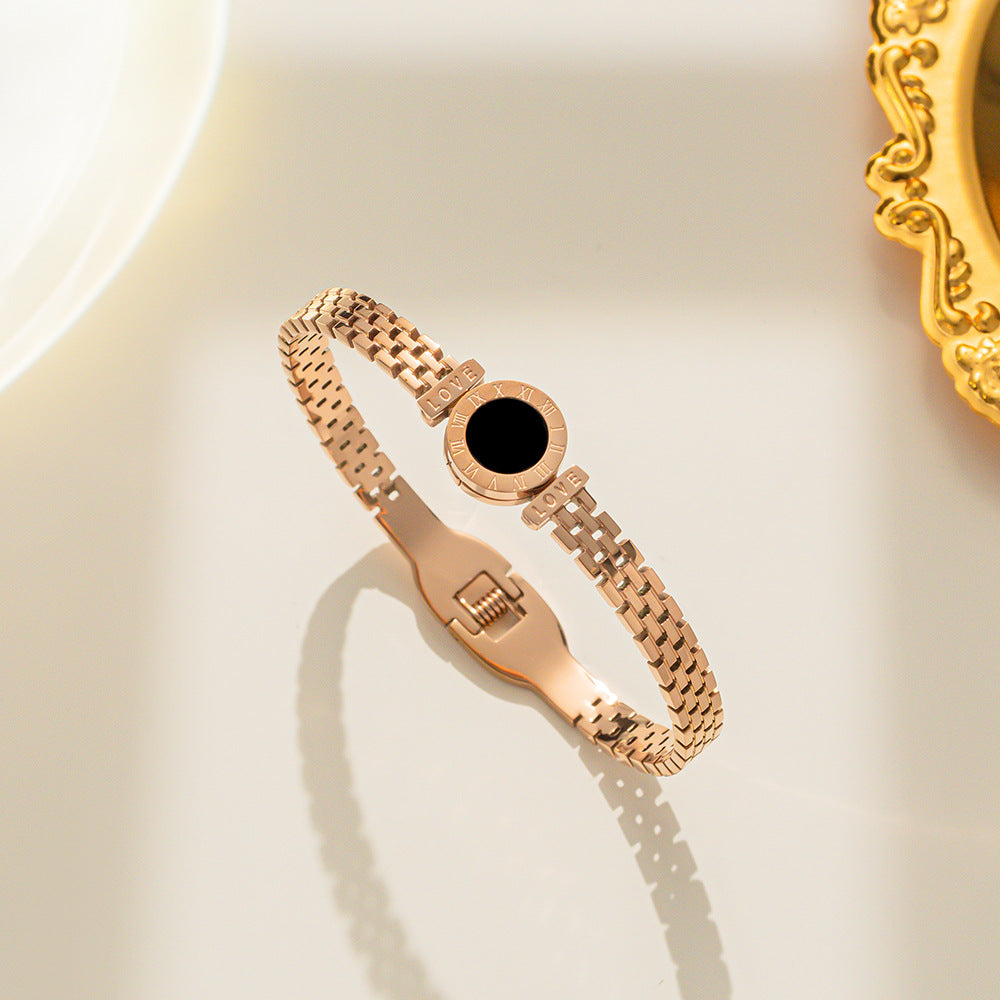 Pulsera de acero inoxidable con disco redondo negro y concha negra con números romanos huecos de Fashion-Commuter para mujer, chapada en acero de titanio