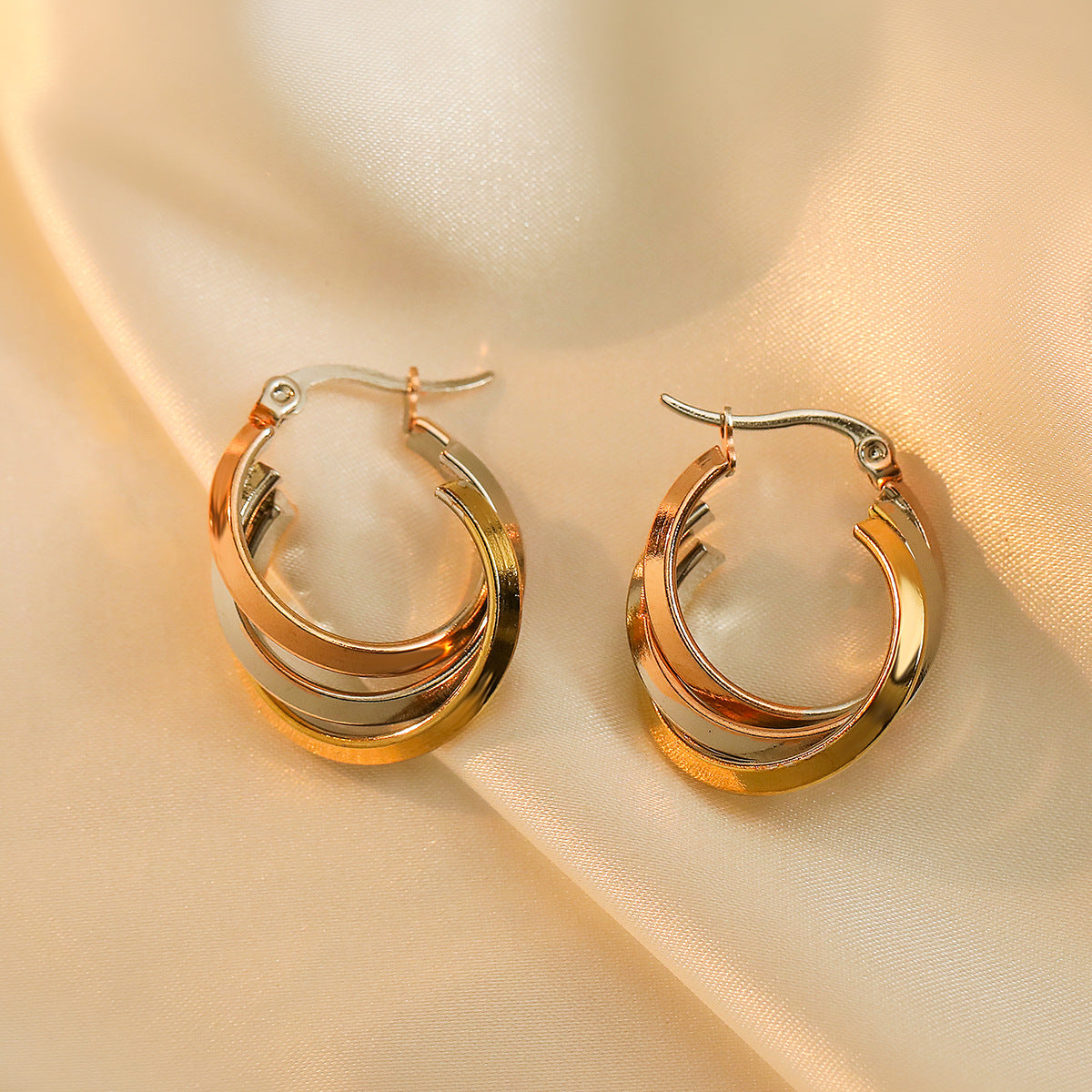 Minimalist Geometric Titanium Steel Ear Cuffs for Women with 18K Gold Plating Vintage-Inspired Design