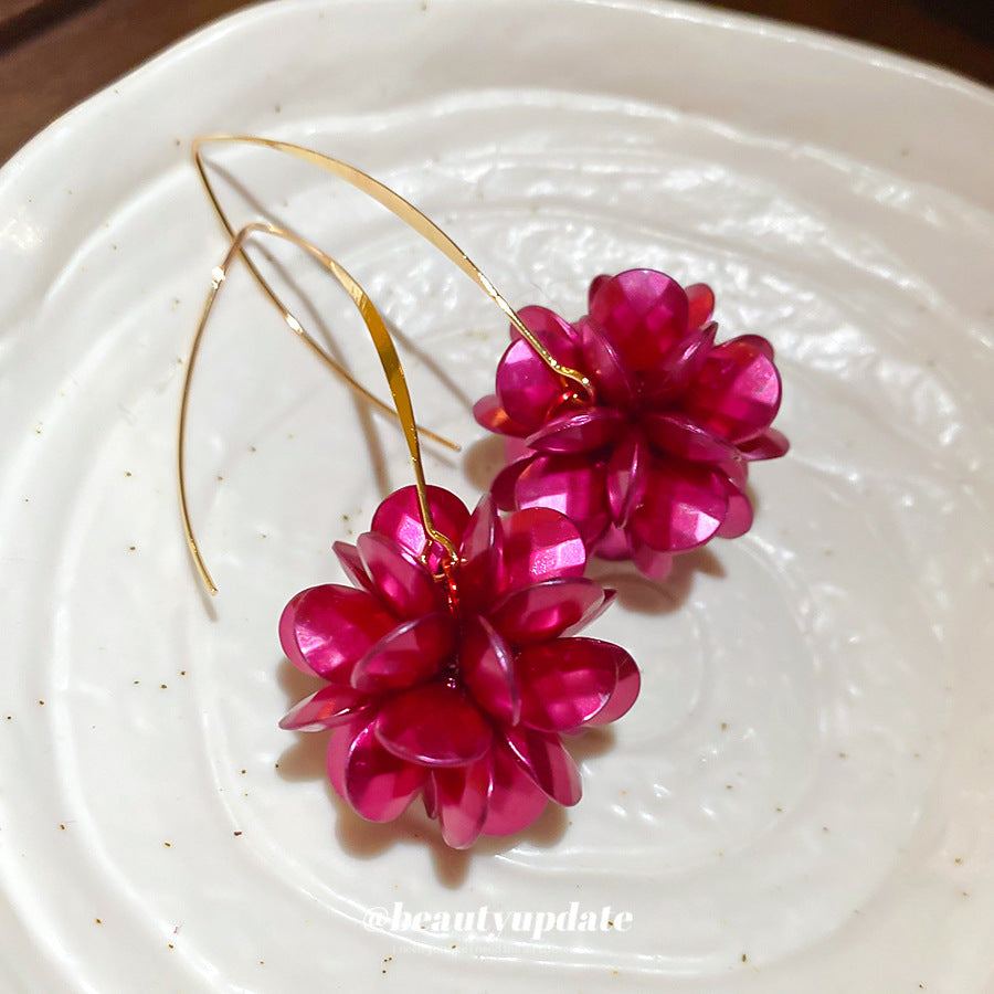 Orecchini pendenti da donna con perle e fiori, ganci in acciaio placcato, gioielli eleganti e minimalisti