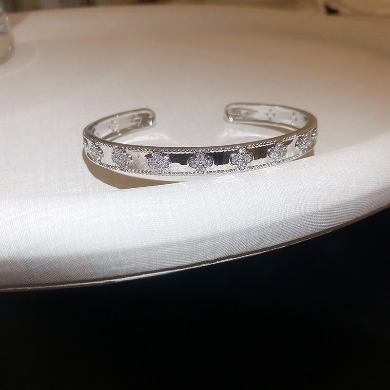 Minimalist Luxury Geometric Brass Inlaid Cubic Zirconia Adjustable Bracelet for Women