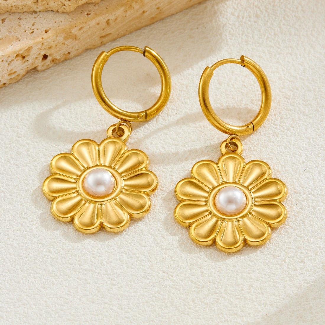 Minimalist Gold Plated Stainless Steel Floral Daisy Earrings with Imitation Pearl